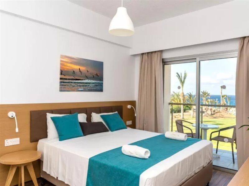Helios 2 Apartment Paphos Exterior photo