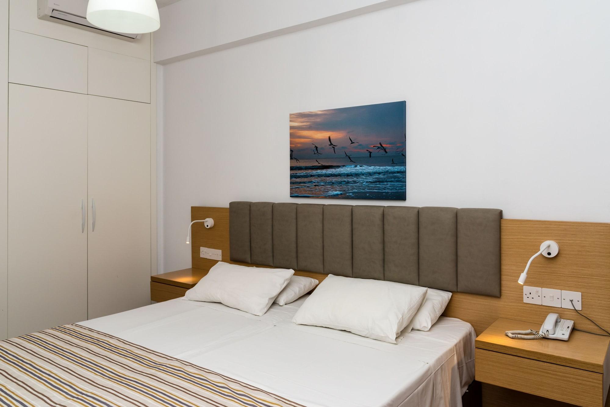 Helios 2 Apartment Paphos Exterior photo